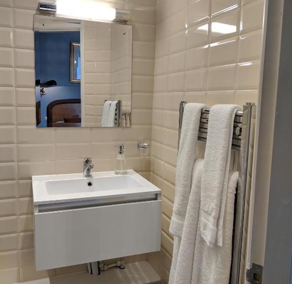 פנסיון The Broadwater Guest House