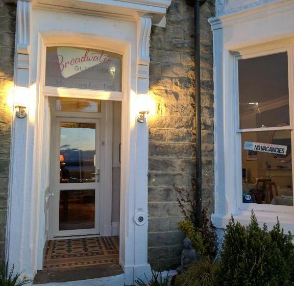 פנסיון The Broadwater Guest House