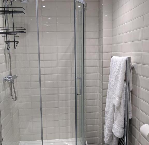 פנסיון The Broadwater Guest House