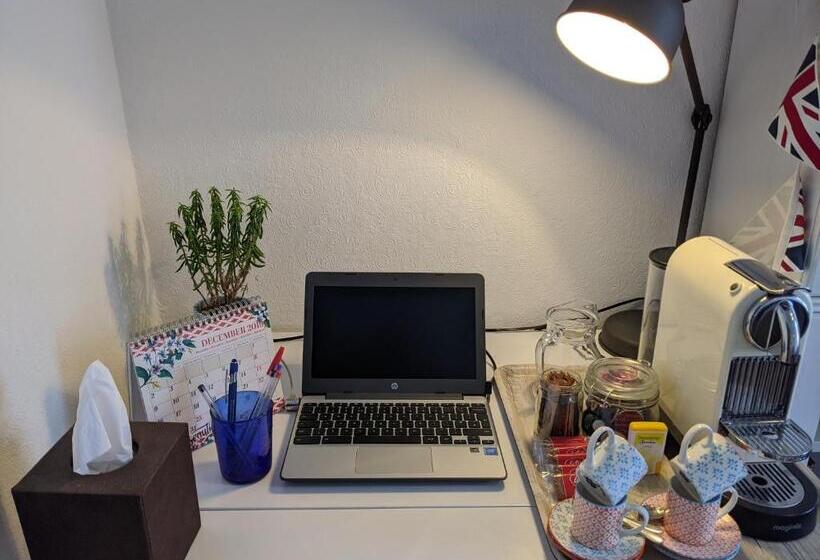 פנסיון The Broadwater Guest House