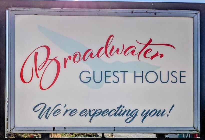 פנסיון The Broadwater Guest House
