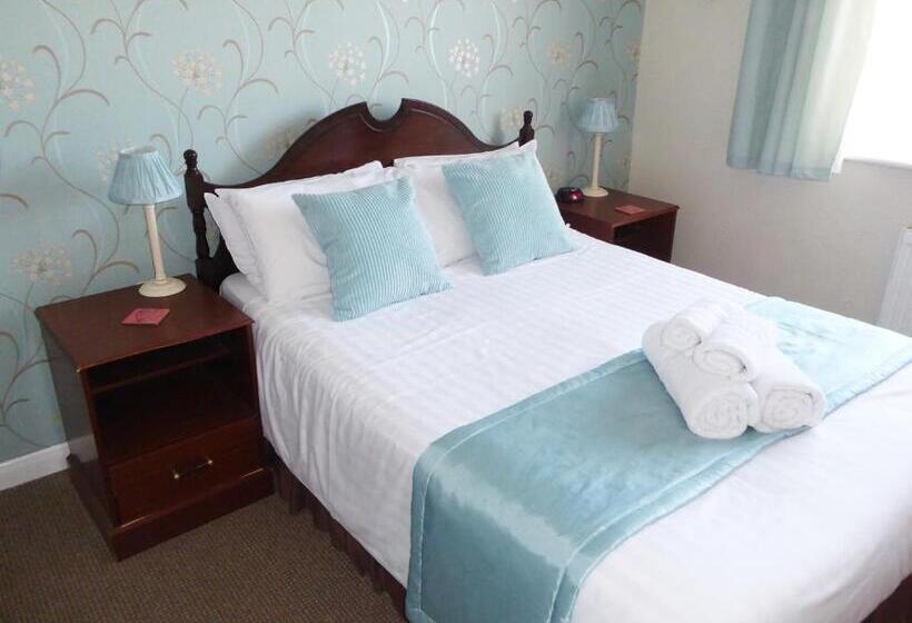 ペンション The Denewood