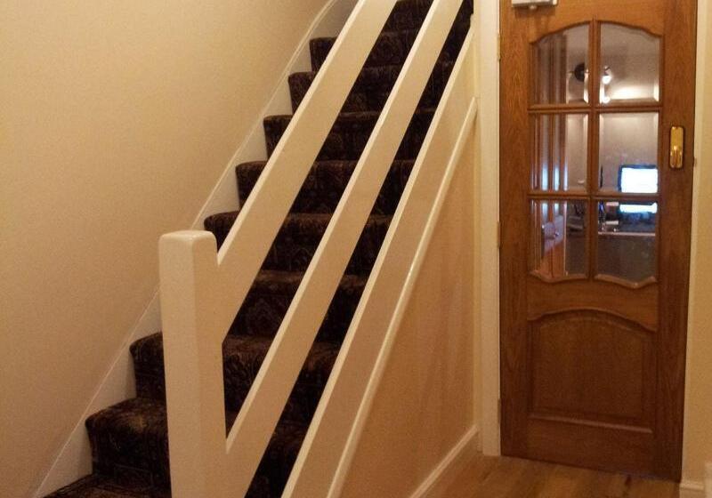 פנסיון The Dharma Lodge