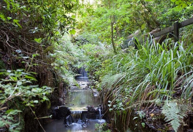 펜션 The Miclaran Guest House