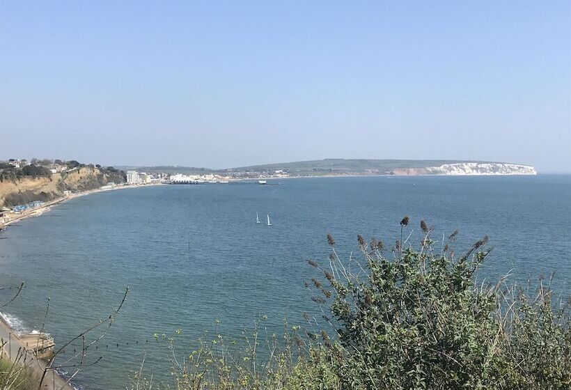 펜션 The Miclaran Guest House