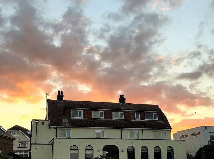 펜션 The Miclaran Guest House