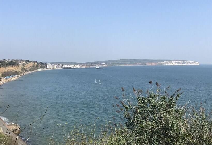 펜션 The Miclaran Guest House