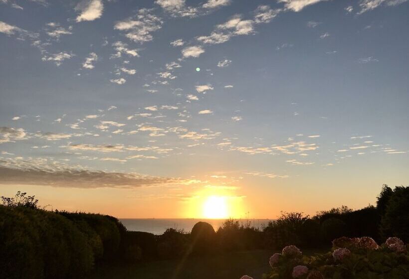 펜션 The Miclaran Guest House