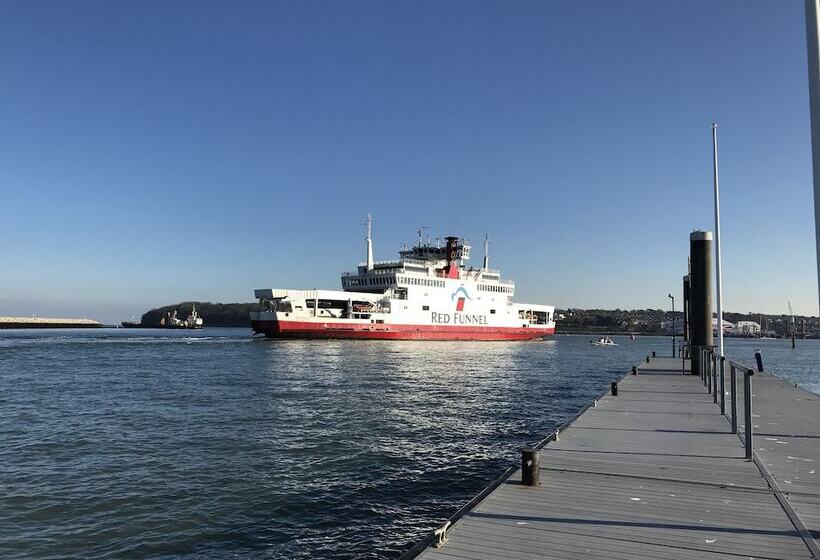 펜션 The Miclaran Guest House