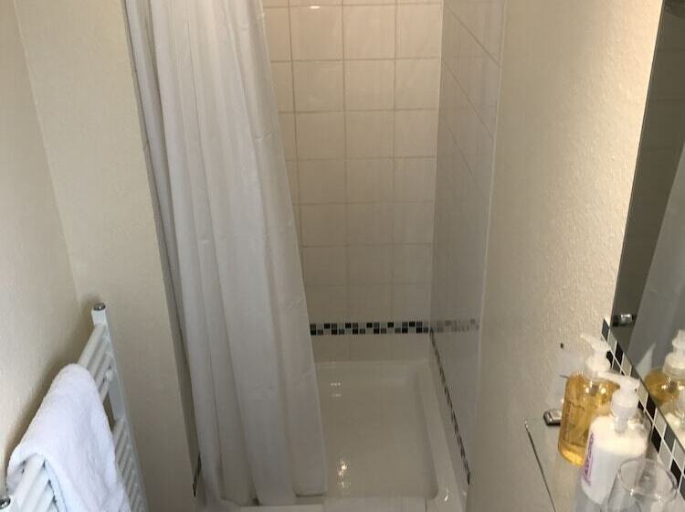 膳宿费 The Miclaran Guest House