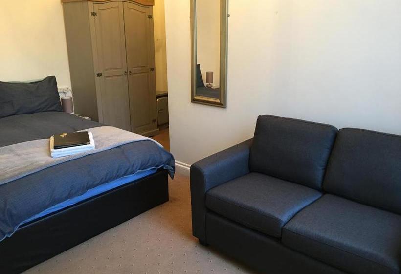 Пансион The Weatherdene