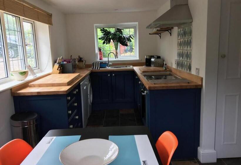 بنسيون Wartling Place Country House