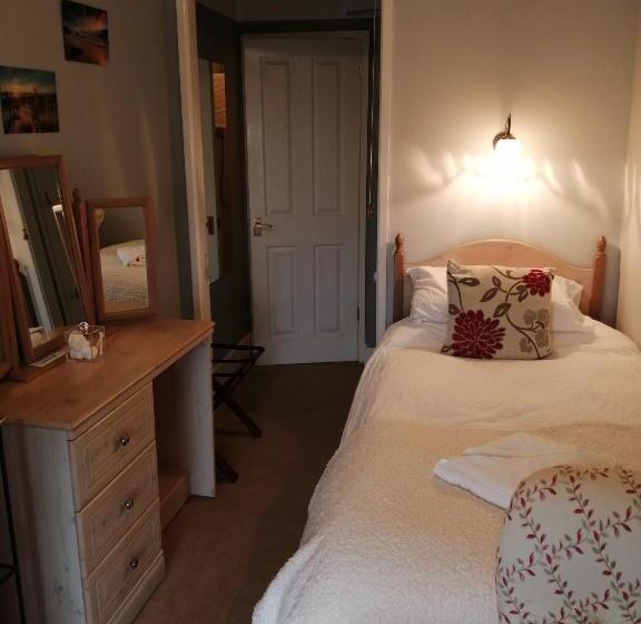 פנסיון Wavecrest