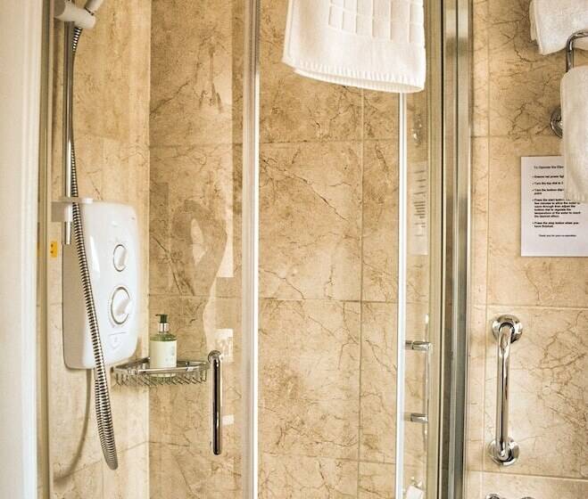 פנסיון West End Guest House