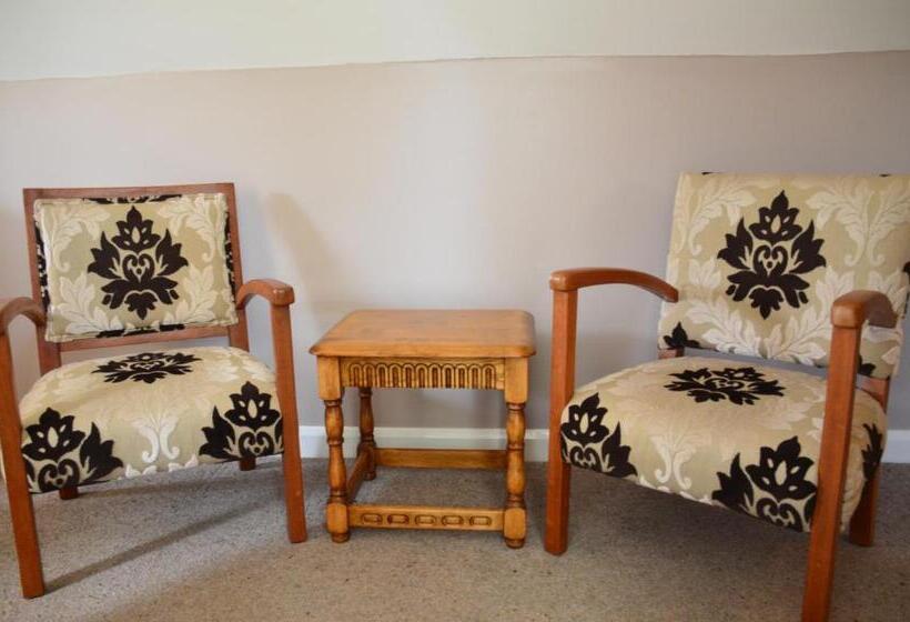 بنسيون Woodland Guesthouse