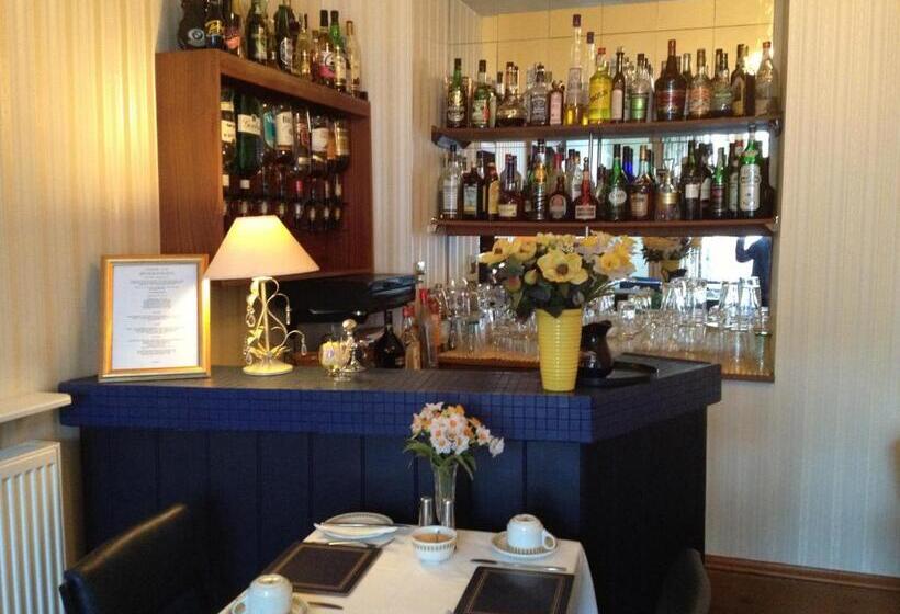 פנסיון Woodlea