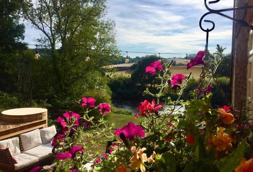 膳宿费 Worralls Grove Guest Farm House