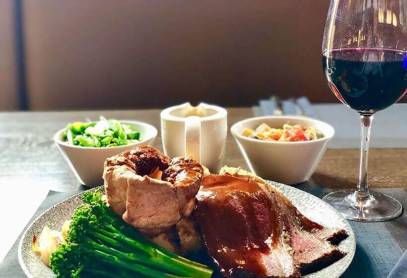 The Halston Carlisle