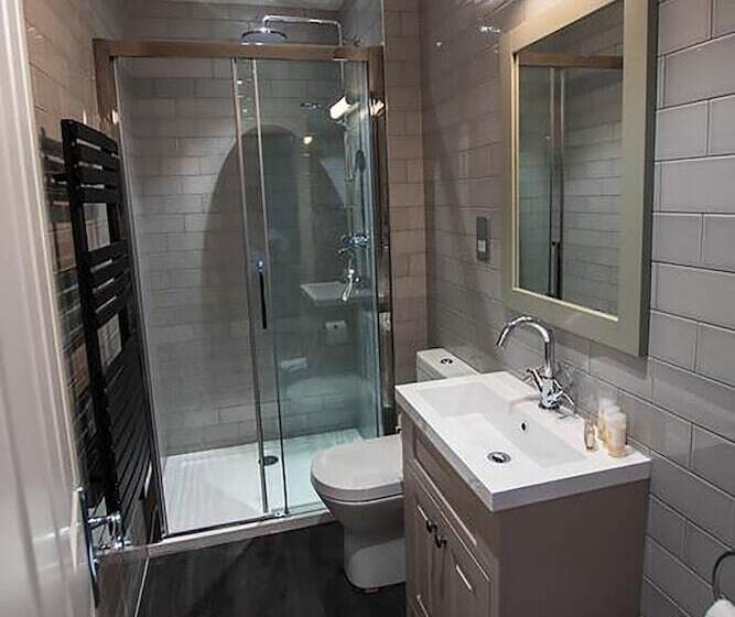 The Halston Carlisle