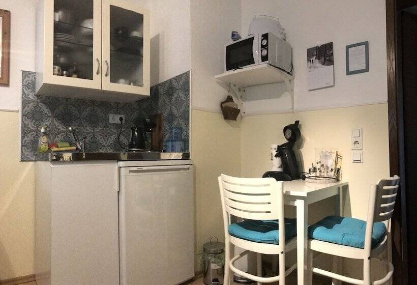 호스텔 Gästehaus Kampik