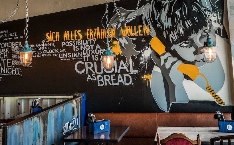 Felix Suiten Am Augustusplatz