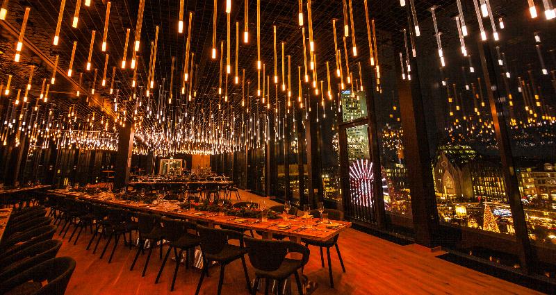 Felix Suiten Am Augustusplatz