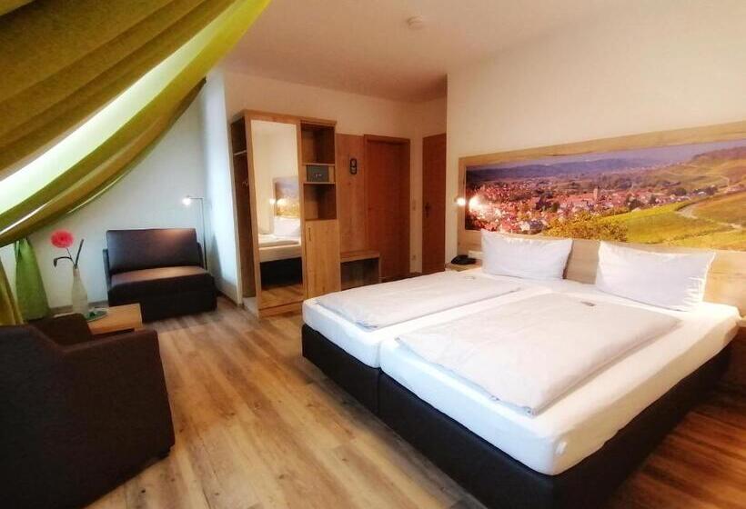 Общежитие Gasthof Hotel Weinbau Zum Goldenen Ochsen