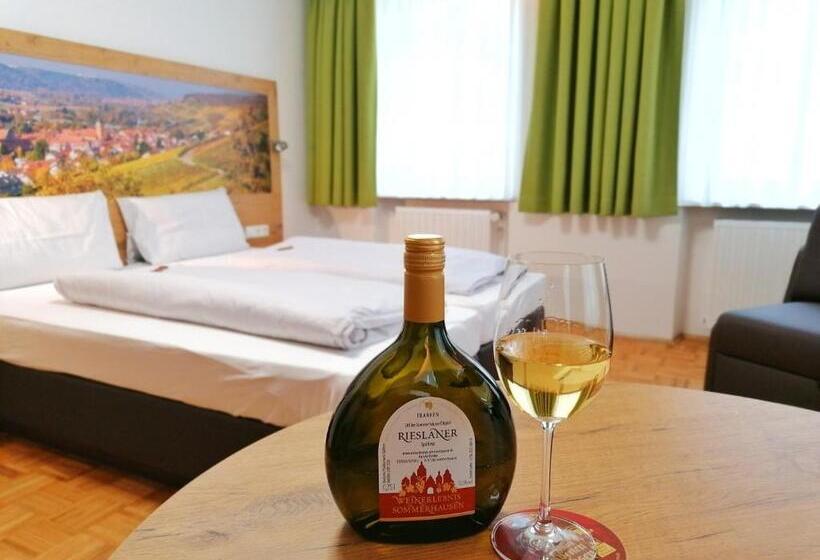 Общежитие Gasthof Hotel Weinbau Zum Goldenen Ochsen