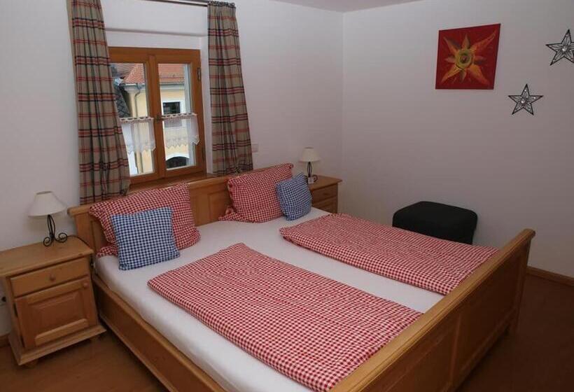 Пансион Zum Egerländer Fachwerkhof