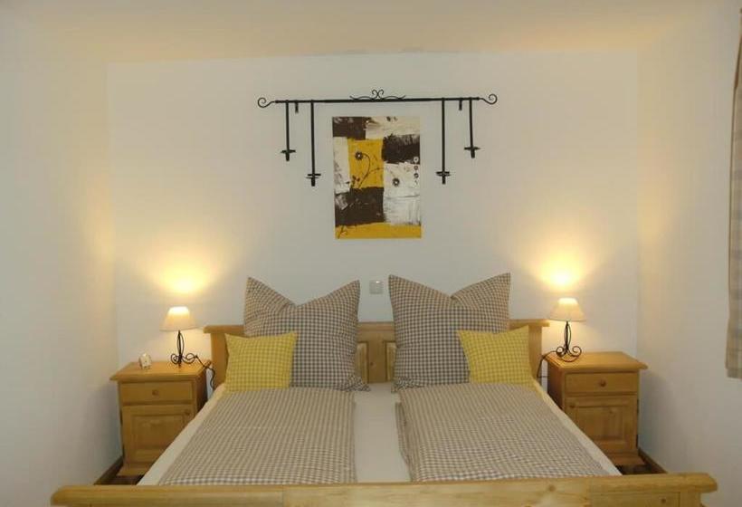 펜션 Zum Egerländer Fachwerkhof