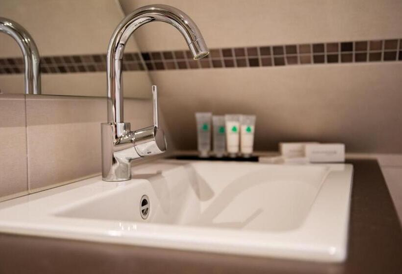 پانسیون Zum Grunen Baum