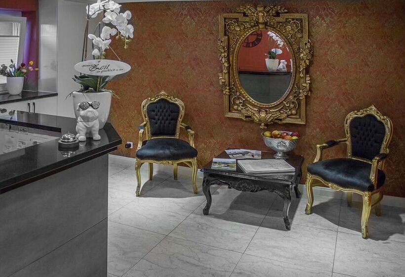 Haus Hotel & Pension Villa Laluna