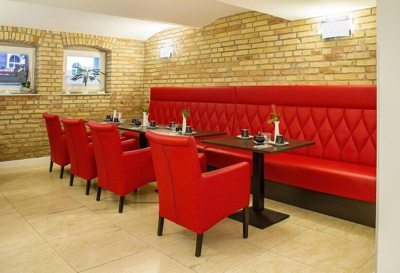 Haus Hotel & Pension Villa Laluna