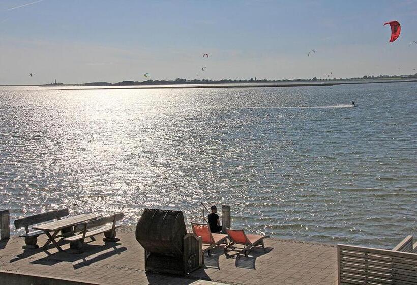 Meerblick Lemkenhafen