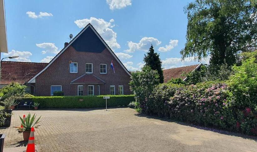 فندق Ferienbauernhof De Slaaphoeve
