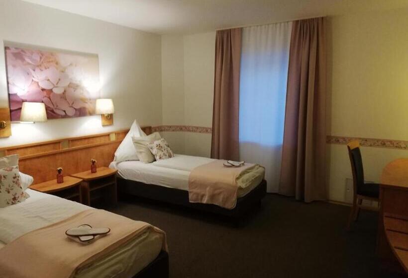 فندق Moosburger Hof