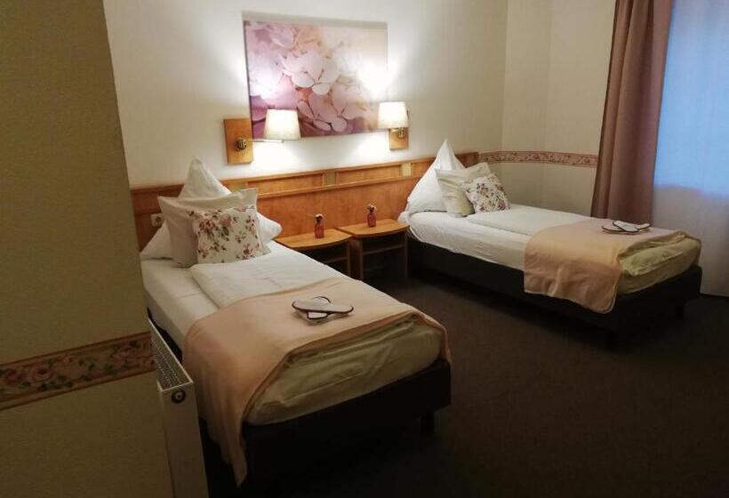 فندق Moosburger Hof