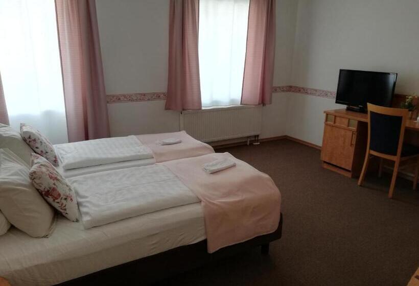 فندق Moosburger Hof