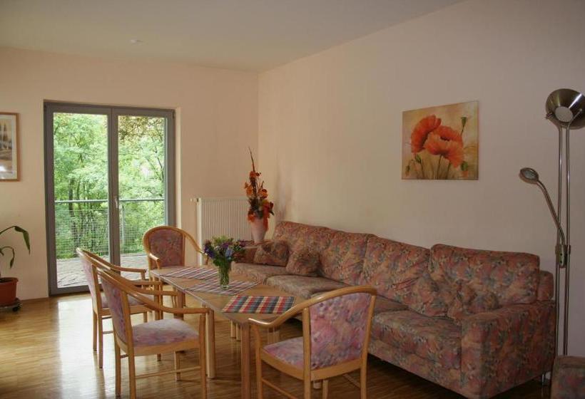 פנסיון Dreibrunnen Gästehaus Im Luisenpark