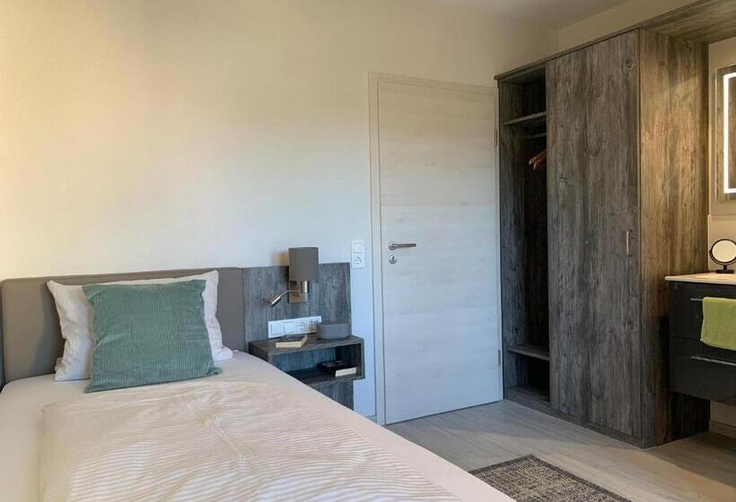 ペンション Weingut Stiftshof