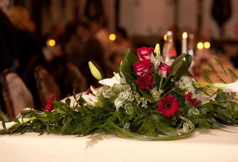 Gasthof & Pension Zum Saalestrand