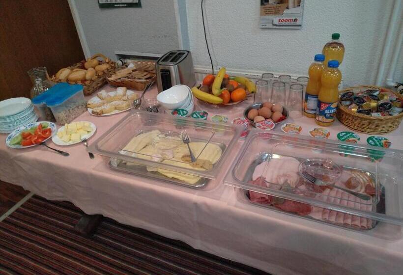 بنسيون Gasthof Zum Amboss