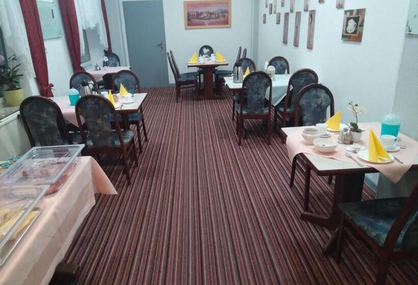 بنسيون Gasthof Zum Amboss