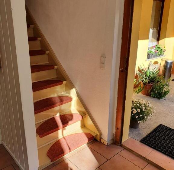 بنسيون Gasthof Zum Amboss