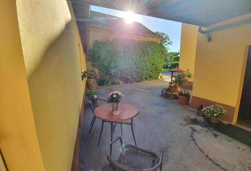 بنسيون Gasthof Zum Amboss