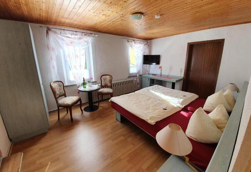 بنسيون Gasthof Zum Amboss