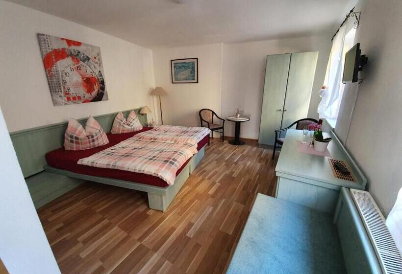 بنسيون Gasthof Zum Amboss