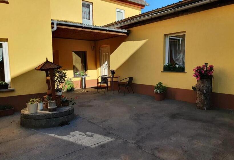 بنسيون Gasthof Zum Amboss