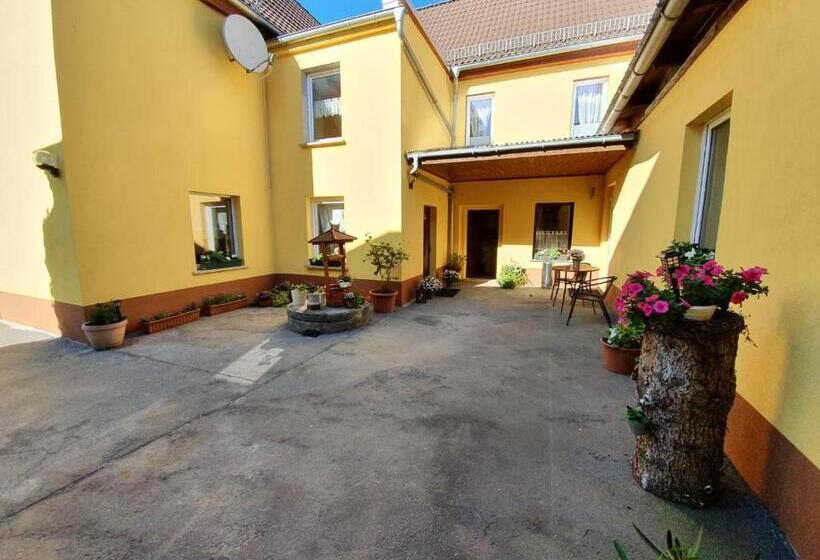 بنسيون Gasthof Zum Amboss