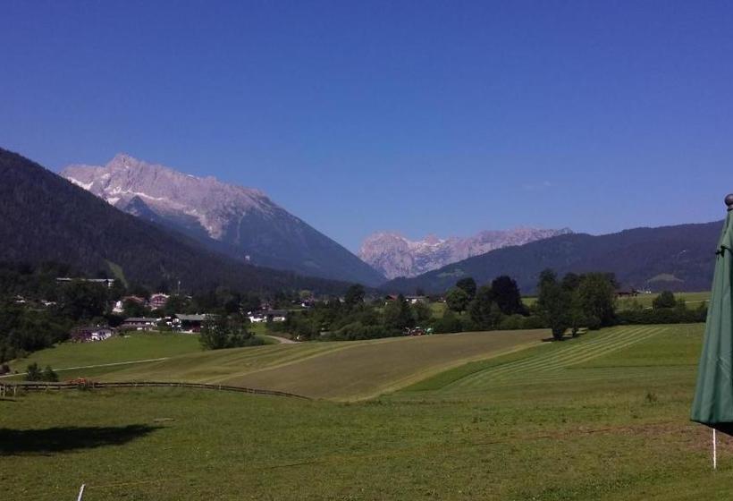 ペンション Gästehaus Obersulzberglehen